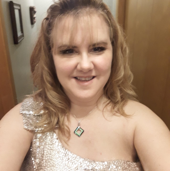 Meet your Posher, Cherish - Picture 1 of 1